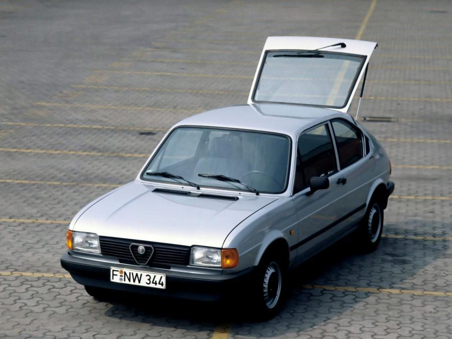  Alfa Romeo Alfasud 3-Door (901) 1981 года  (фото 1 из 6)